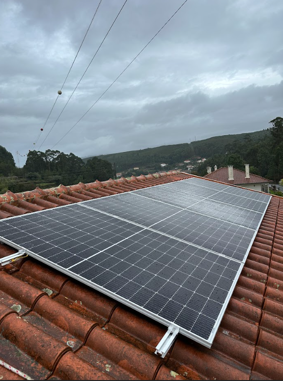Instalação de Painéis Fotovoltaicos – Outeiro, Viana do Castelo