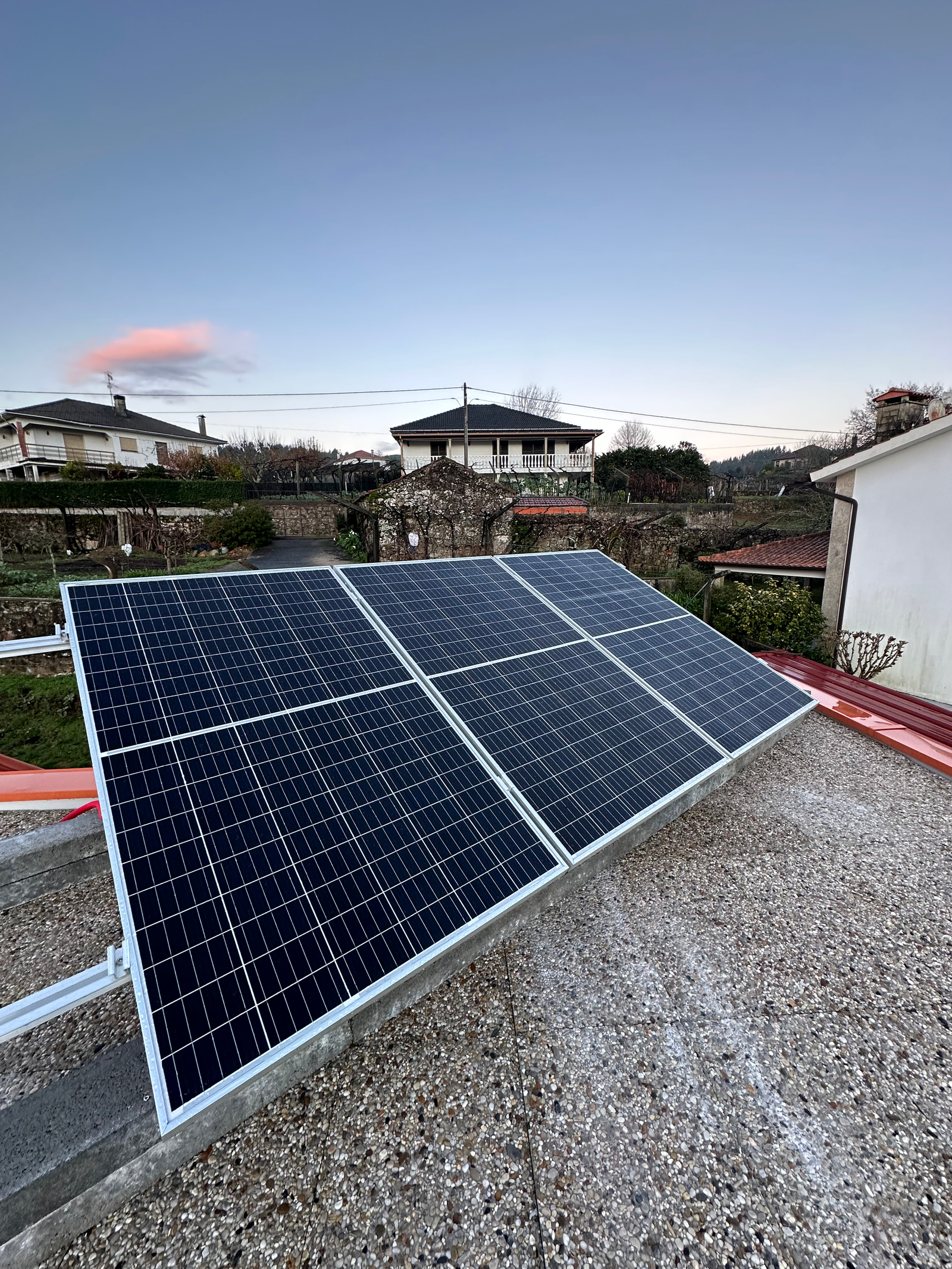 Instalação de Painéis Fotovoltaicos – Micro Inversores – Antas, Paredes de Coura